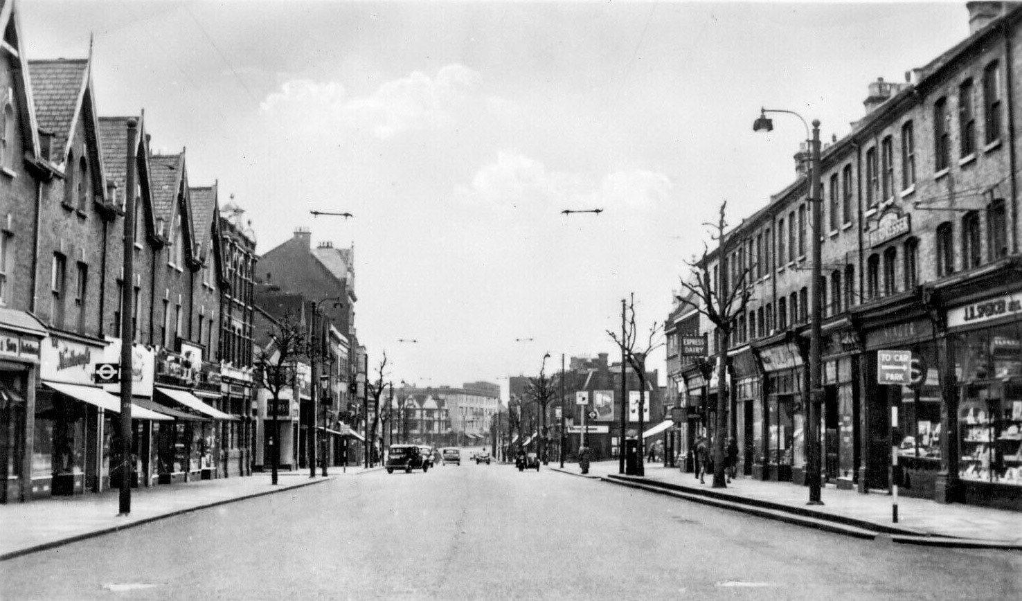 1940's ? Express shop (on the right, middle) at 825 High Road, North Finchley. (Courtesy Mark Littlefield)