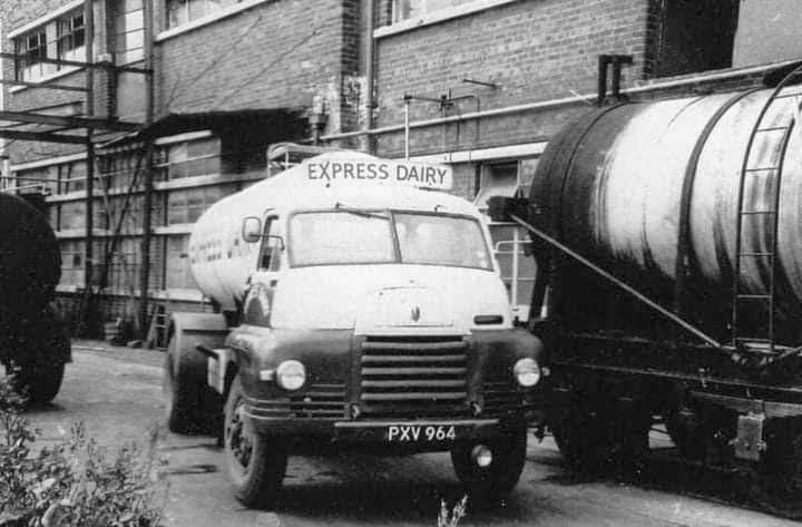 1960's Express Tanker Reg PXV 964 (Courtesy Michael Aldread)