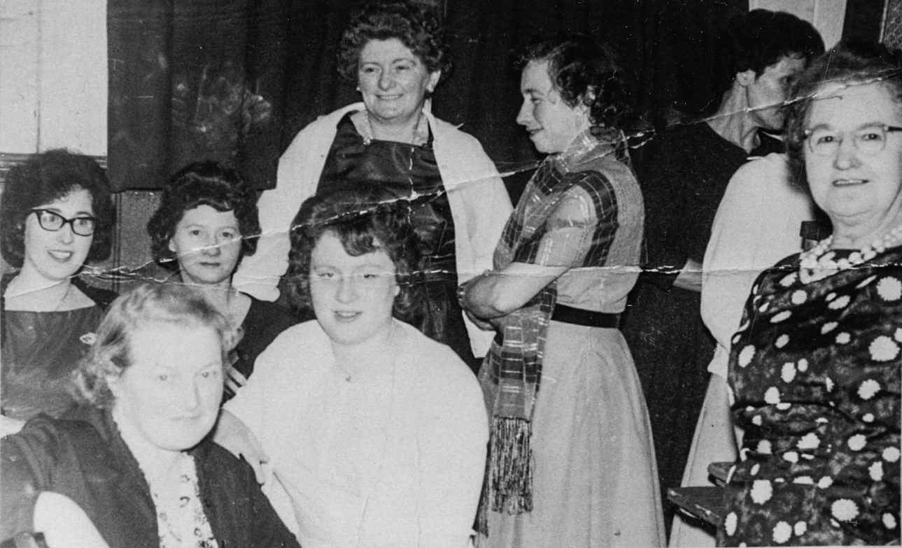 John Potter comments "Think it’s my late auntie June Whittall (Lloyd ) back left." Monica Corfield adds "Sitting at the front, in light coloured top, is Heather Williams. Shirley Rowson adds "I think Jean Lewis is there too." (Courtesy Joe Lyons)