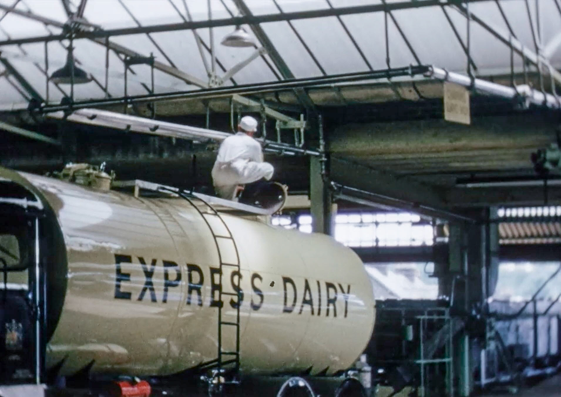 1954 Billingshurst Creamery-loading road tanker RLM 318, Fleet 1787 to go to South Morden (Stills from Express Dairy Film)