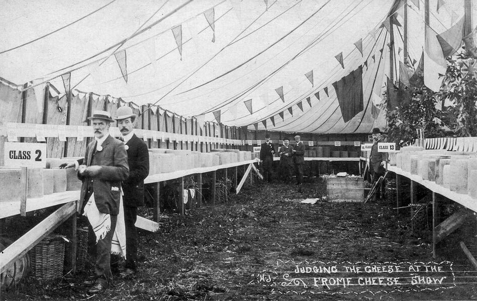 1920's? Frome Agricultural & Cheese Show. Angela Robins comments "We used to have the day off school for the cheese show, when it was held at Fromefield". Debbie Cary adds "Possibly Welshmill field before the move to Fromefield." (Courtesy Frome History and Mystery FB Group)