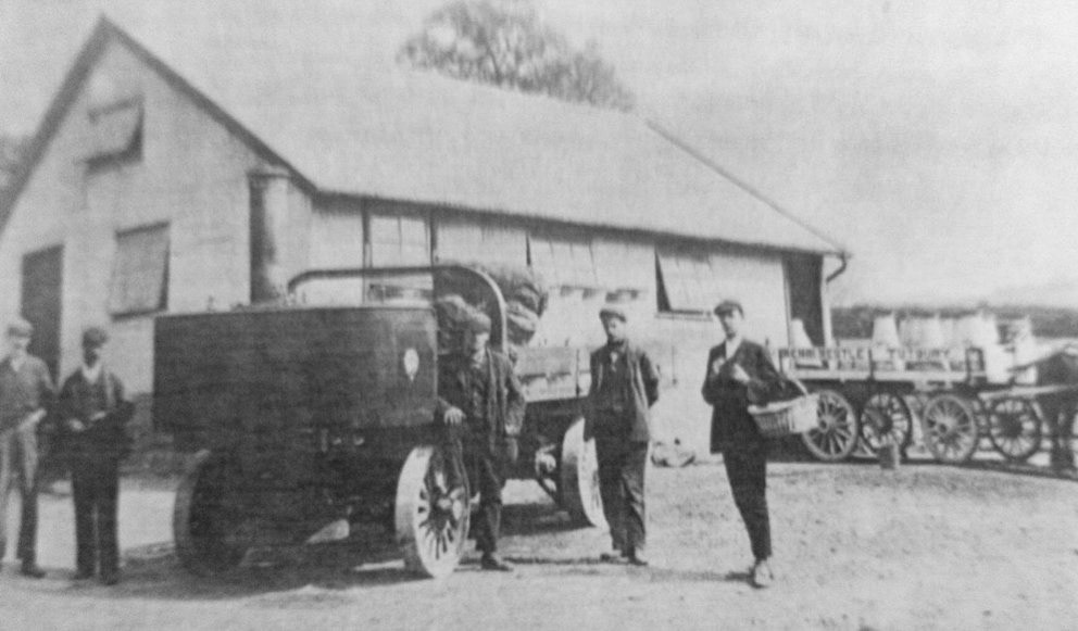 1900's Thornycroft Steam Wagon at Brailsford Dairy (Courtesy Alan Salt)