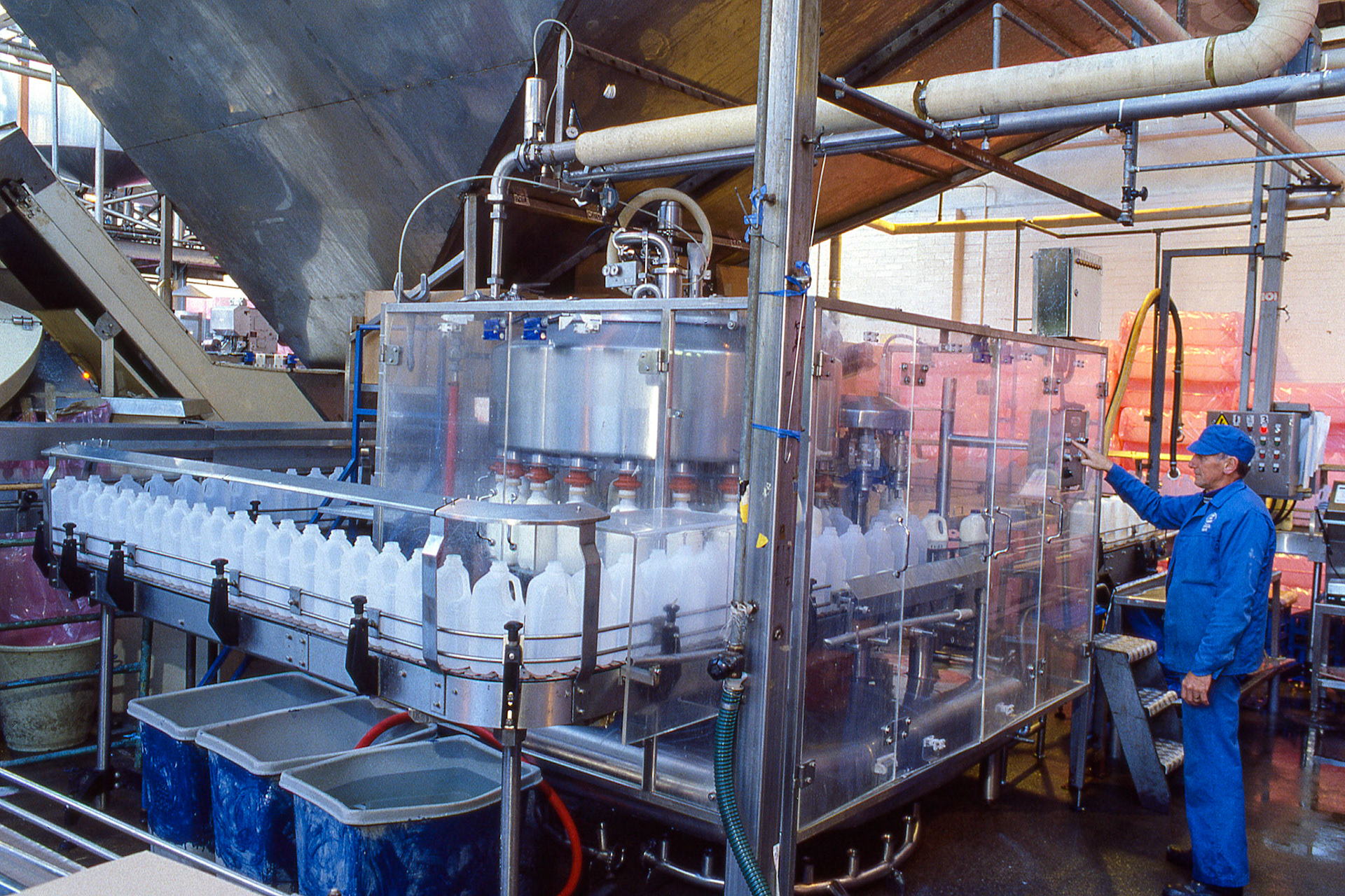 1980's Cricklewood polybottle line (Courtesy Dave Fane)