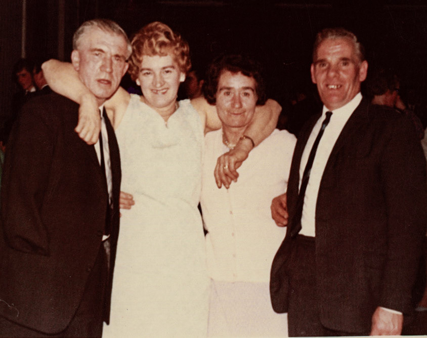 Carol Bennett comments "Ted Gray is on the left and Reg Carswell on the right." Alec Liz Williams adds "Mary Evans and Lil Bunting" (Joe Lyons Collection)