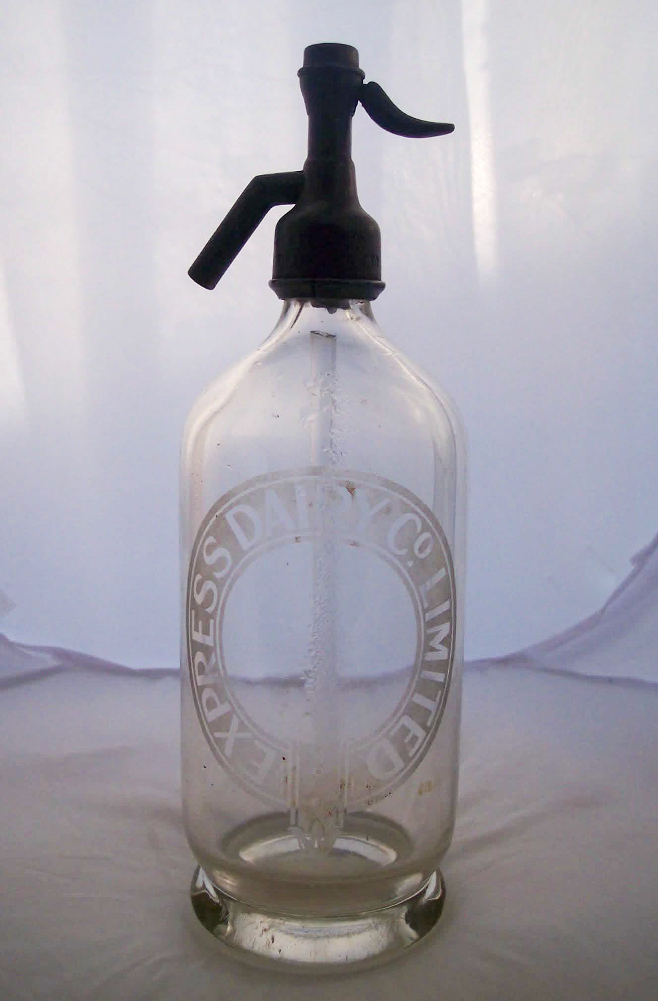 Express soda siphon. (Courtesy Paul Smith)