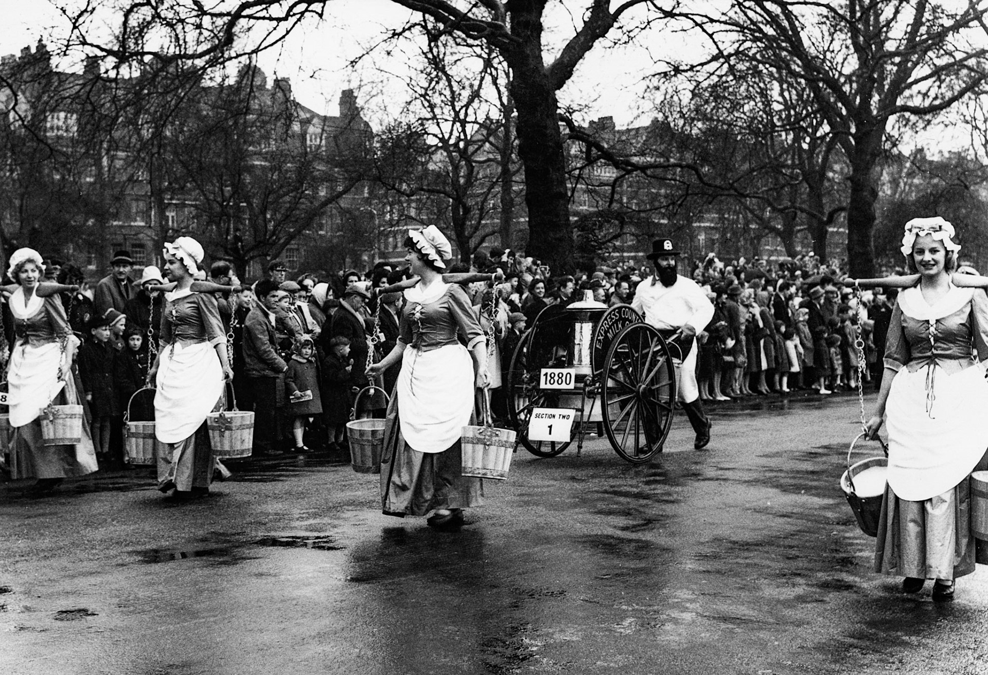 1963 (14th April) Easter Parade, Battersea Park "London Milk Distribution Past and Present".(Courtesy Paul Smith)