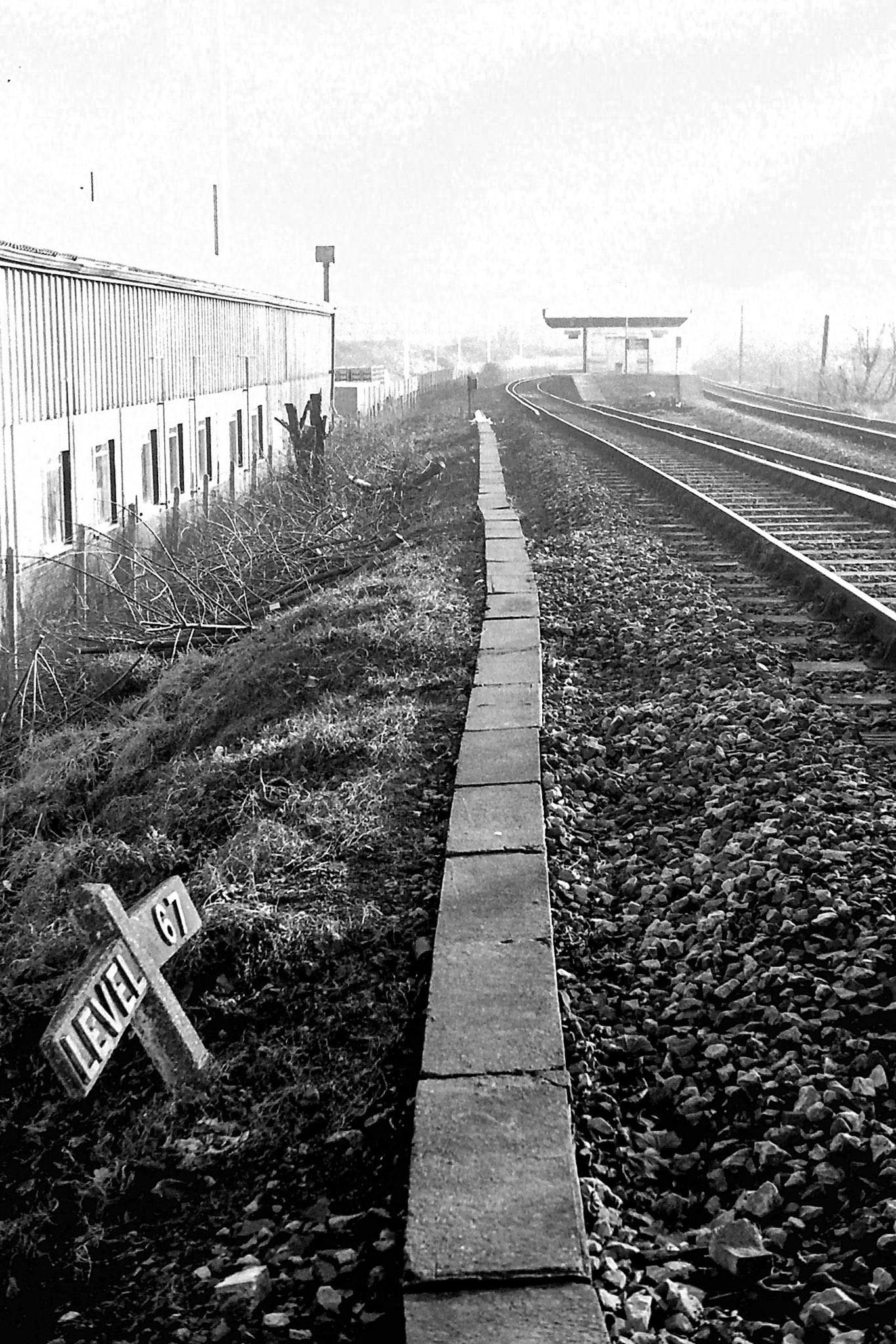 1970's South Morden rail siding and adjacent main line in its final days prior to closure in 1979. (Photographer Sam Jones)