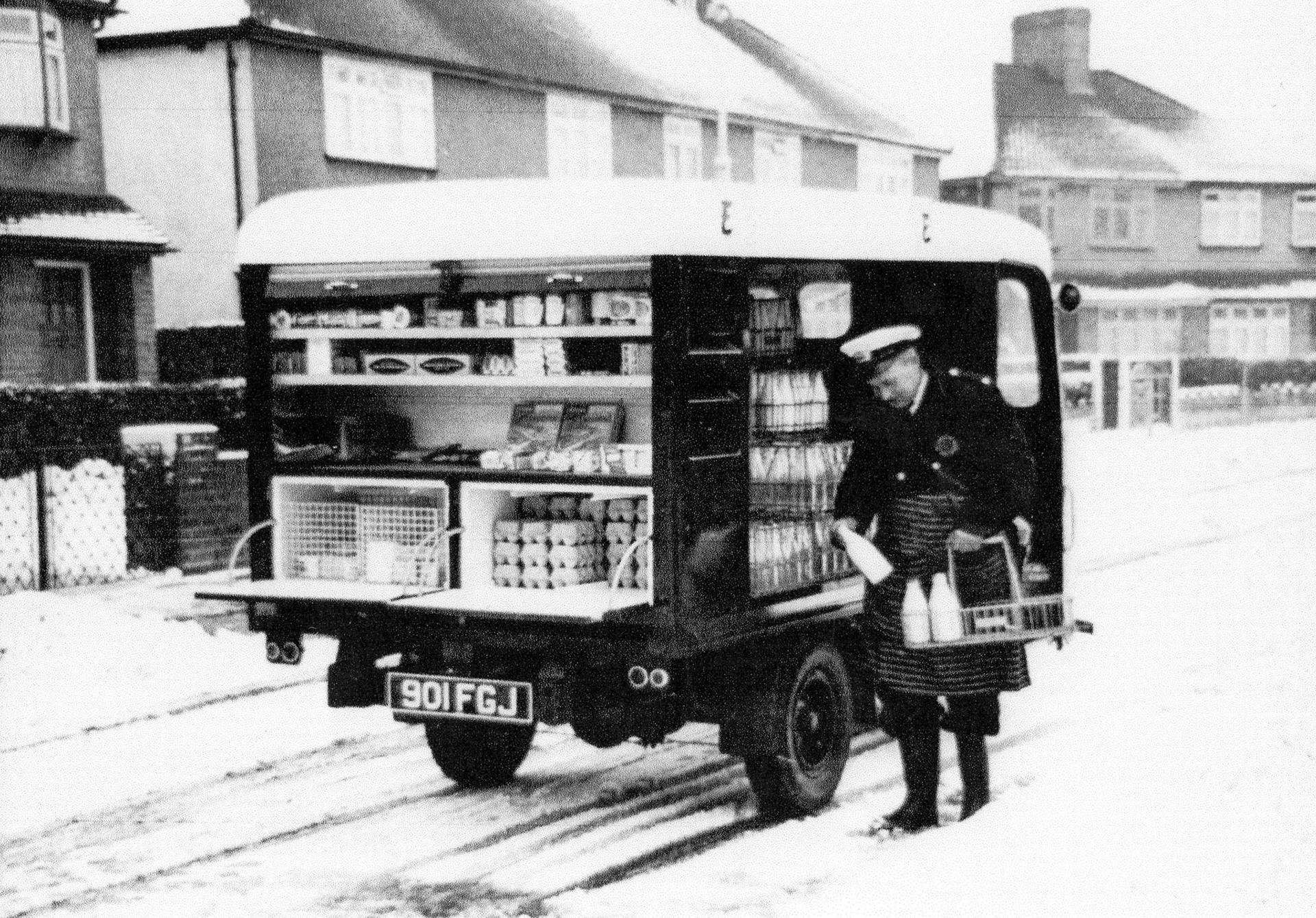 1960's Delivering in the snow, Reg: 901 FGJ. Dave Fane comments "This is AIW, which is a Wales and Edwards E intermediate. (Courtesy Michael Aldread)