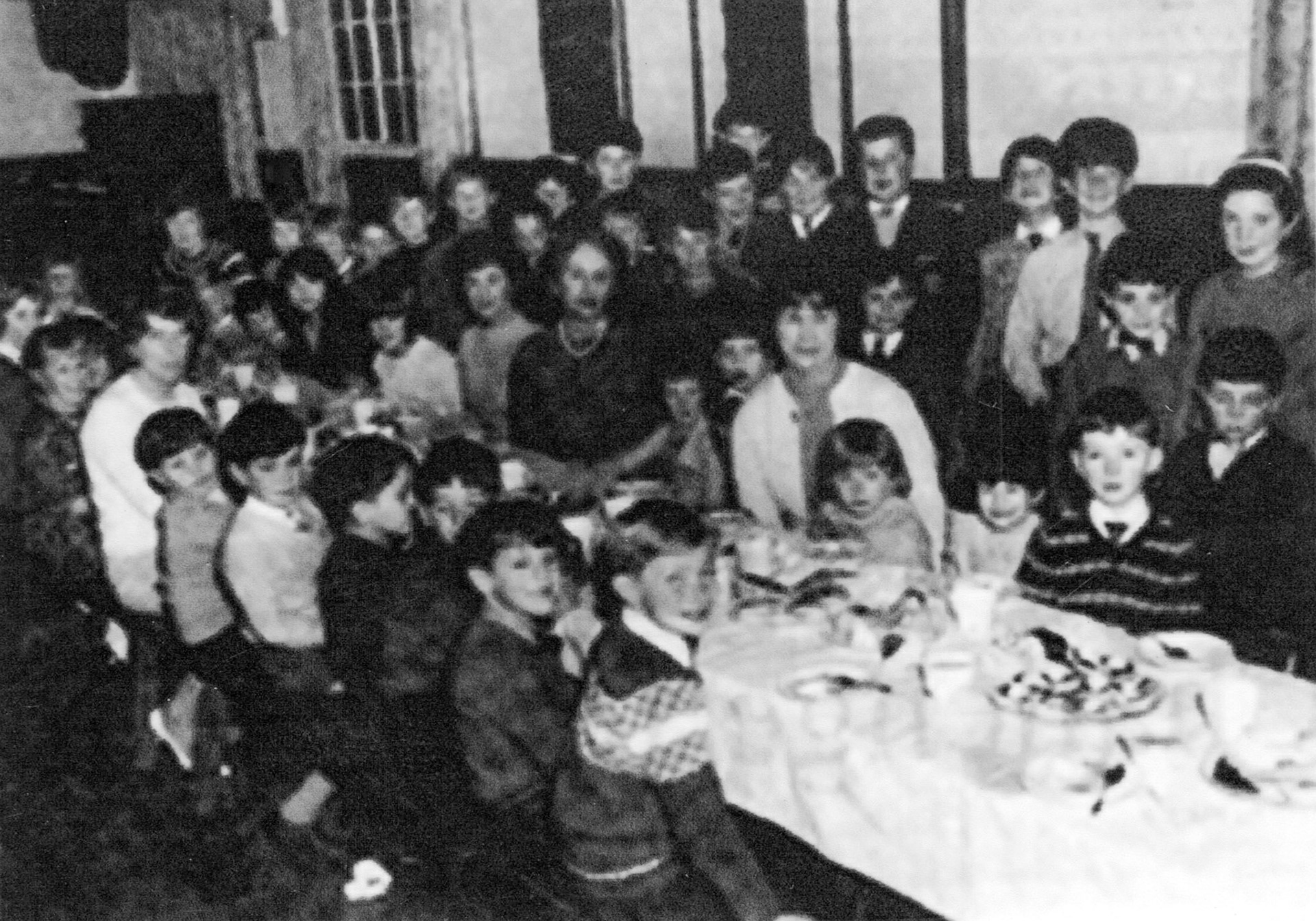 Paddy Gillingham comments " the two ladies in the middle are Ray Gillingham (left, my mum) and further left Sylvia Spraugue (Courtesy Allhallows Museum, Honiton)
