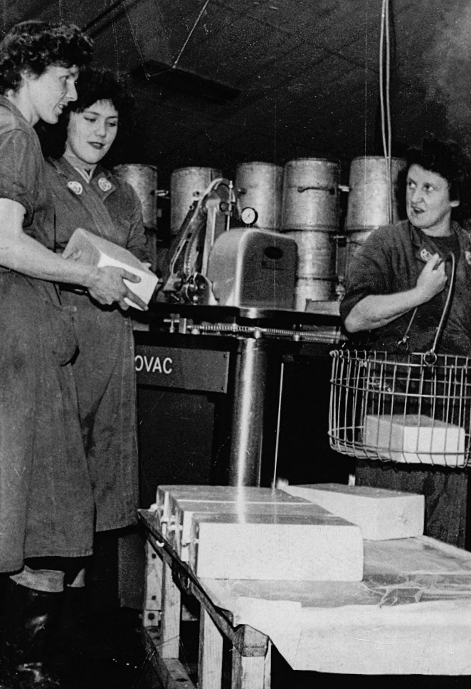 "Gerda, Jenny, ??".  Monica Corfield identifies second from left: Jenny Broadhurst, nee Challinor. Wendy Hughesadds "My Nan, Edie Philpott" on the other side. (Courtesy Joe Lyons)