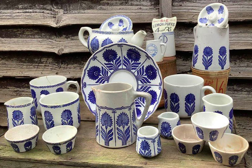 Three versions of the “Aster” Express Dairy Co. set, and the small milk/cream jug at the back E D C Ltd C39. (Courtesy Veronica Middleton, Real Diggers FB Group)