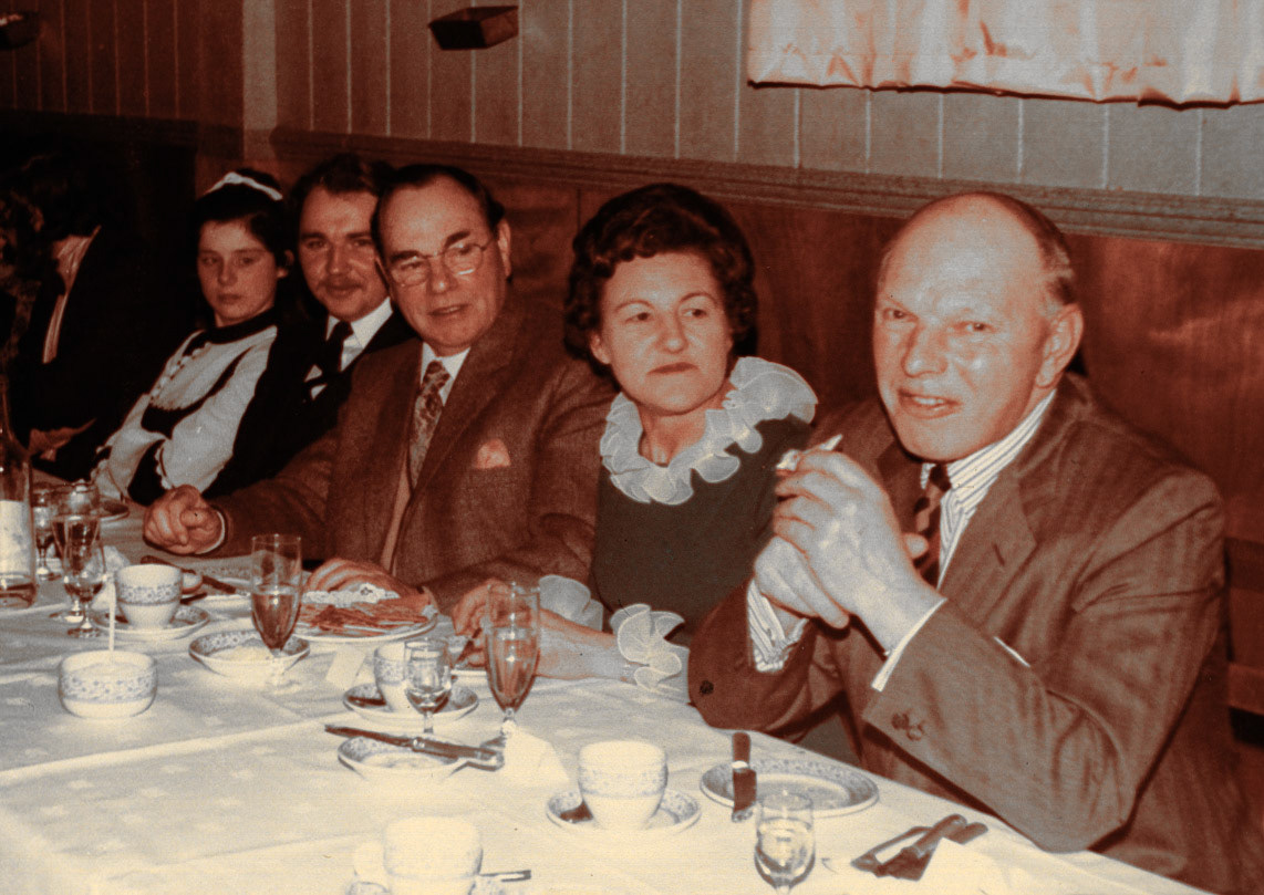 Anne Williams identifies Jo Bailey and his wife from Gylands, Little Minsterley on the right. Ben Samuels adds "Brian Lakelin and his wife on the left." (Courtesy Joe Lyons)