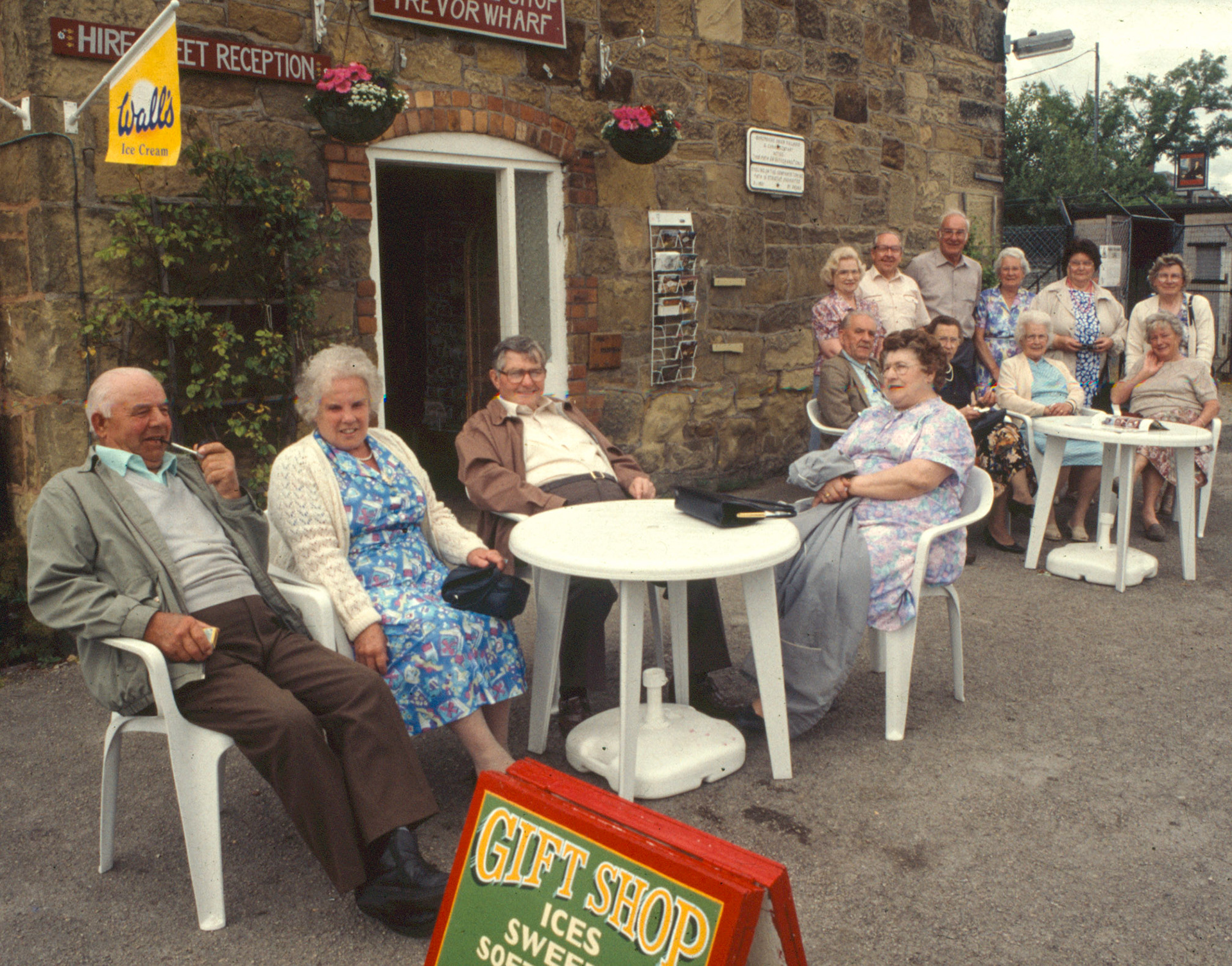 1995 Grand Met retirement mystery tour. Ben Samuels identifies Henry Griffiths, third from the left. Dave Jones comments "That’s Cyril Jones at the back". Sandra Lewis adds "Betty his wife is sitting down in front of Ruth Chesters".(Joe Lyons 35mm slides)