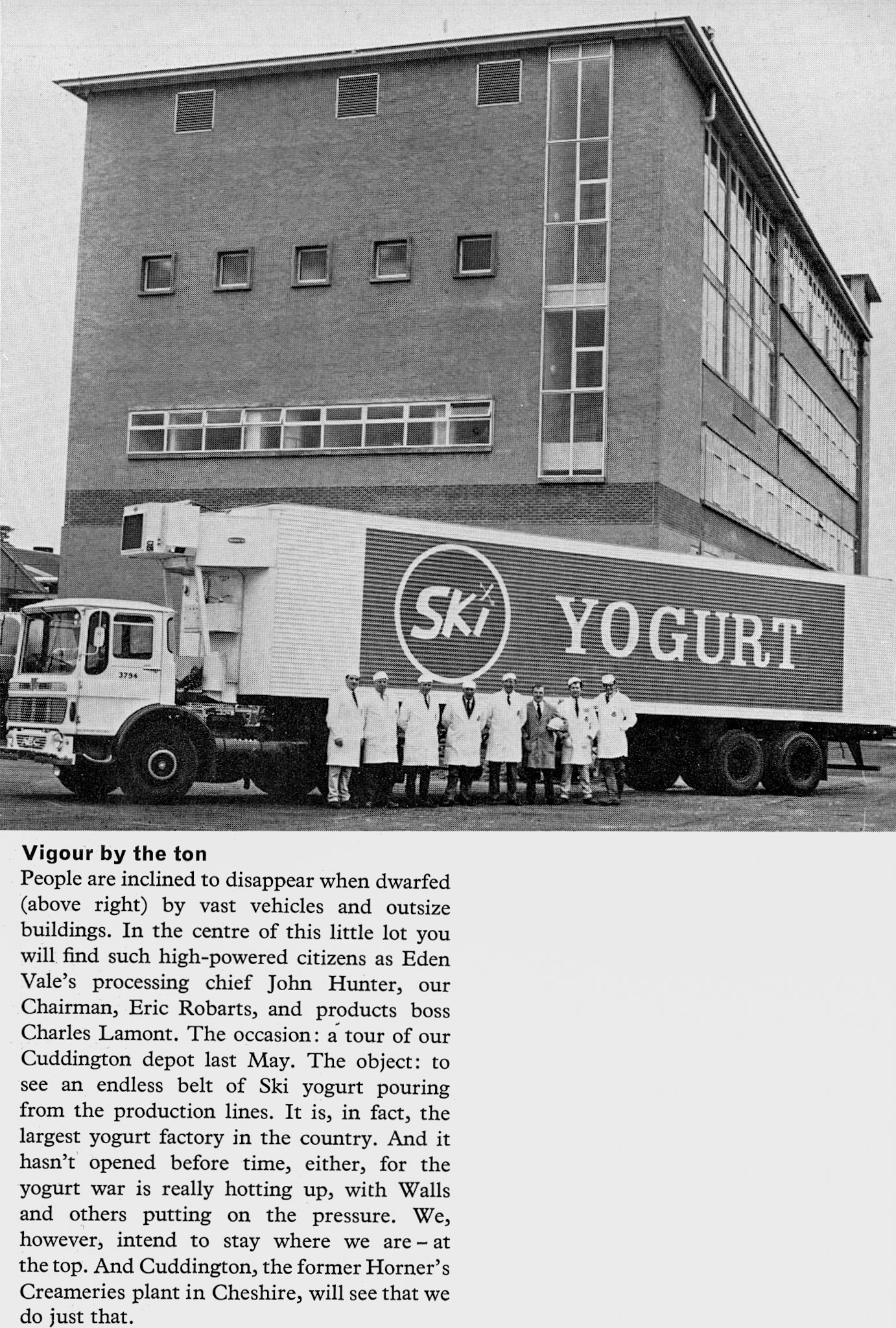 1968 John Hunter, Eric Robarts and Charles Lamont tour Cuddington. (Express News Summer)
