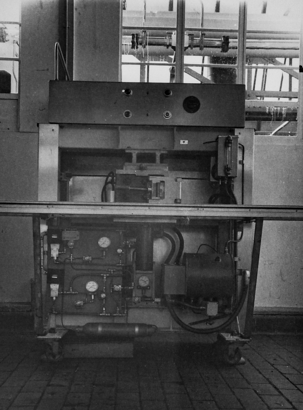 1950's Rowsley Dairy compressor? (Courtesy Derbyshire Record Office, donated in March 1985; they had previously belonged to the donor's father, who was an electrical engineer with the dairy.)