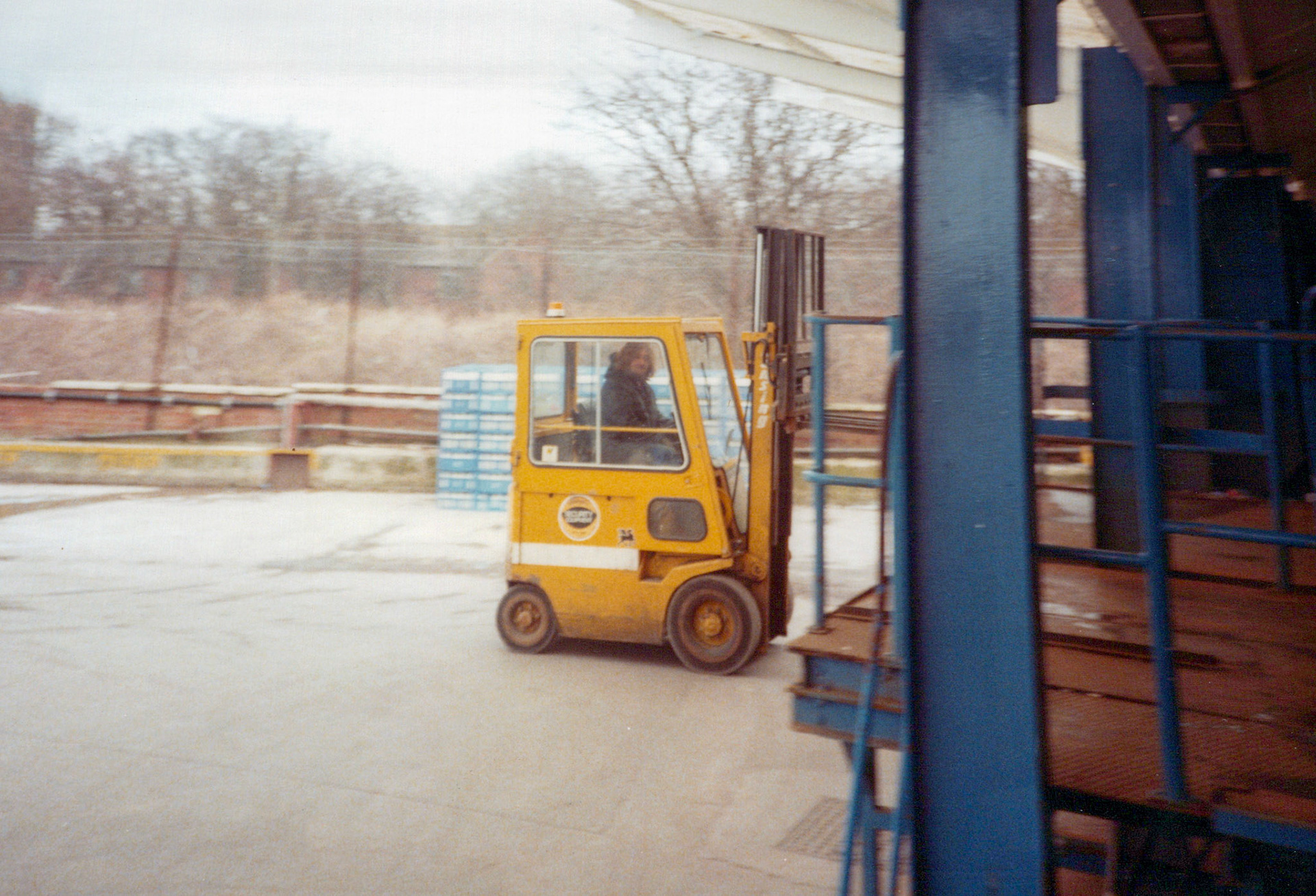 1986 Didcot - Andy Smith on the Front Bank Forklift (Courtesy Russell Finch)