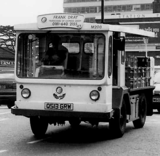 1990's? Frank Dray on his round in Sutton, Q513 GRW. (Courtesy Express Dairy Memories)