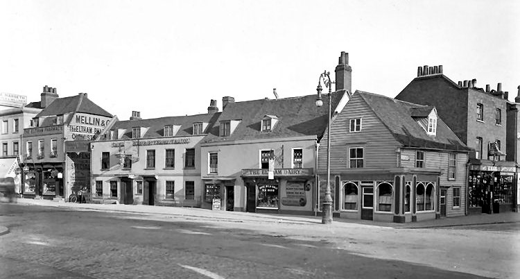 1905 'The Eltham Dairy' before the new shop/cafe/processing dairy was built.. (Courtesy www.dover-kent.com/2015-project/Greyhound-Eltham.html)