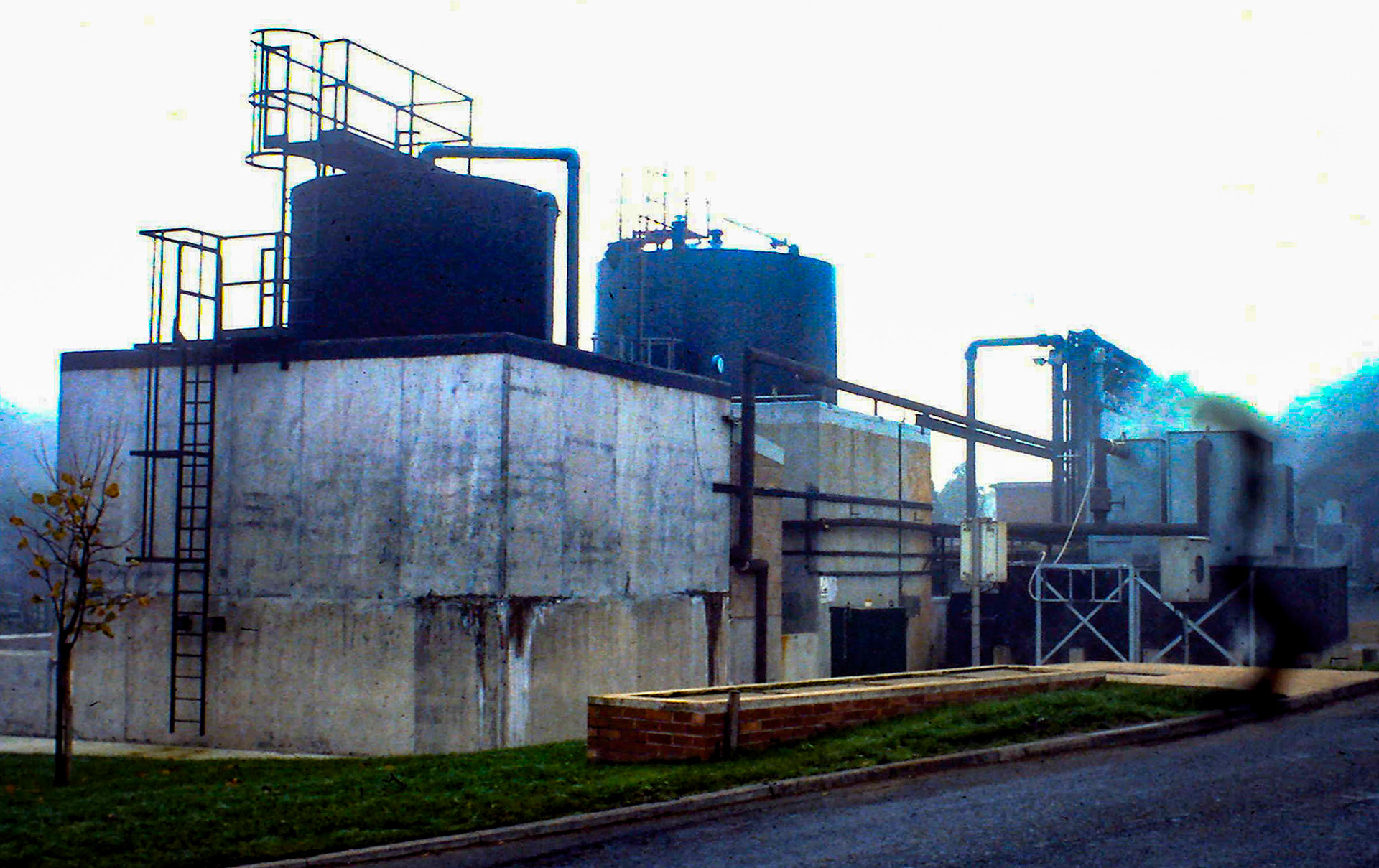 1990's Appleby bulk acid and caustic chemical tanks and bunds.(Courtesy and comments by David Rooke)