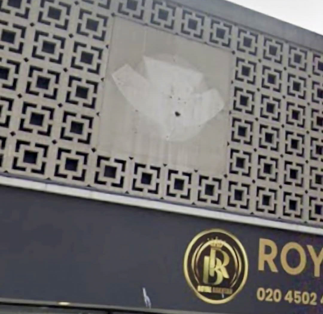 2025 Mark Amies comments "The former Premier supermarket at 368 Station Road, Harrow (previously an Iceland, closed in 2023) was converted into a Banqueting hall in 2024. What is interesting is the ghost of the Premier Supermarkets sign, obviously covered over when it transitioned to Mac Fisheries, then International Stores, Gateway, Somerfield, and Iceland." (Courtesy Mark Amies)