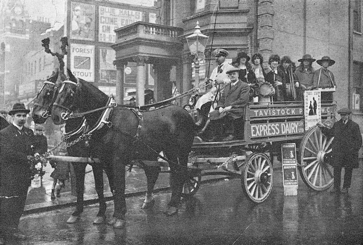 1914, in Oxford Street when the Company were collecting money for the blind. George Golding is in the driving seat. Mr Titus Barham was a great admirer of horseflesh and had spent fifty guineas apiece on them. (1960 Picture Set from Express News Christmas edition)