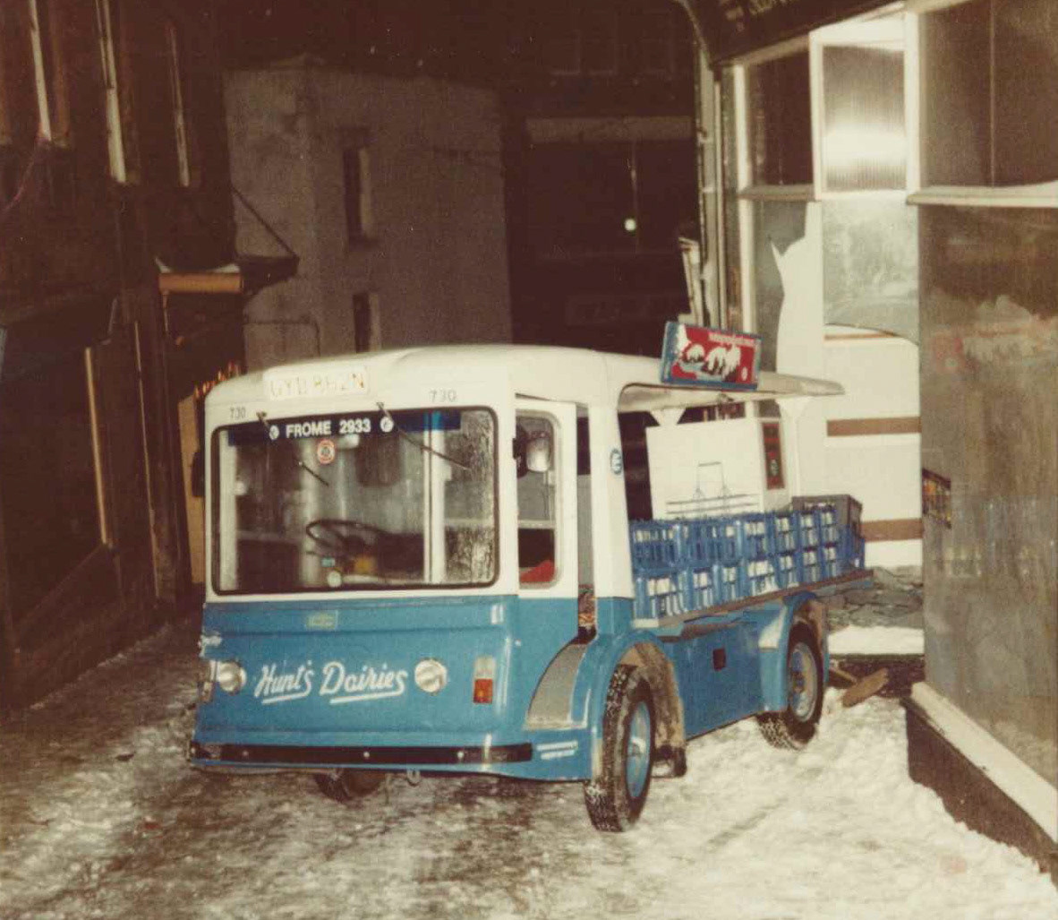 Unknown Date - Hunt's Dairies float in accident