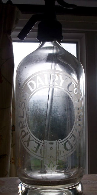 Express Dairy &amp; Co. Soda Syphon (Courtesy David Smith, Real Diggers FB Group)