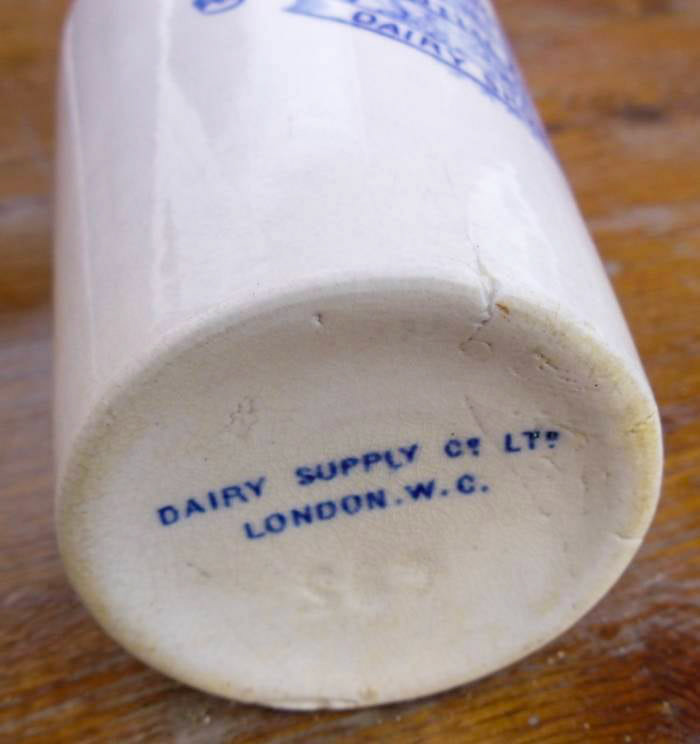 Express dairy cream pot London David comments "5 inches tall, rare in this size." (Courtesy David Matthews, Real Diggers FB Group)