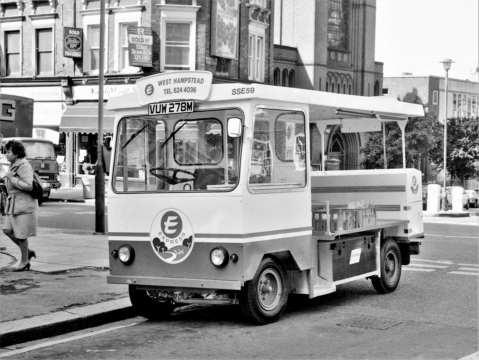 1986 West Hampstead float VUW 278M (SSE59) (Courtesy Mark Young)