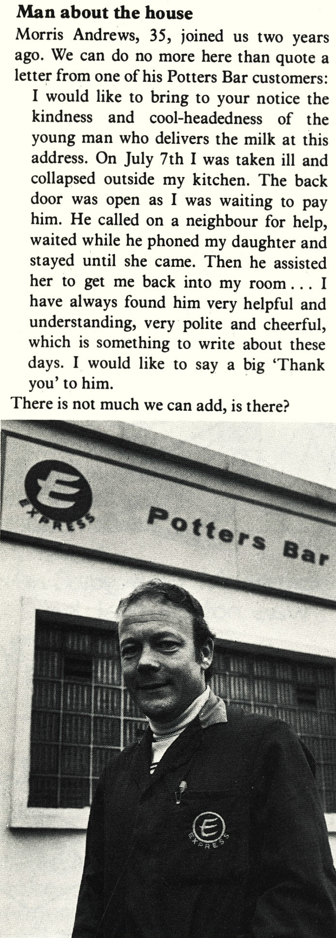 1977 Potters Bar milkman Morris Andrews receives praise from a customer. (Express News Christmas)
