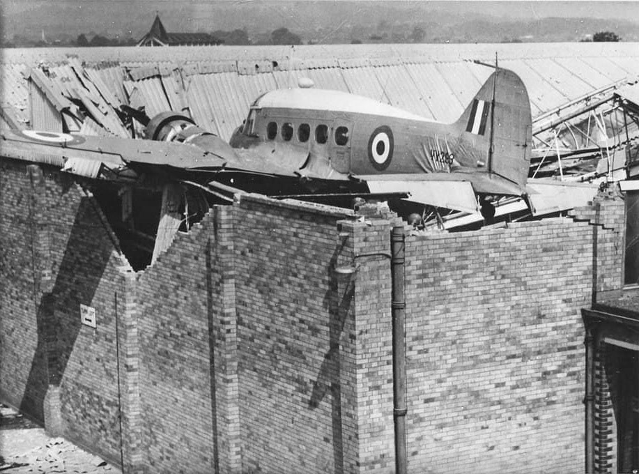 1960 (01 June). Avro Anson VV298. (Courtesy https://www.pprune.org/aviation-history-nostalgia/379570-egg-packing-anson-2.html)