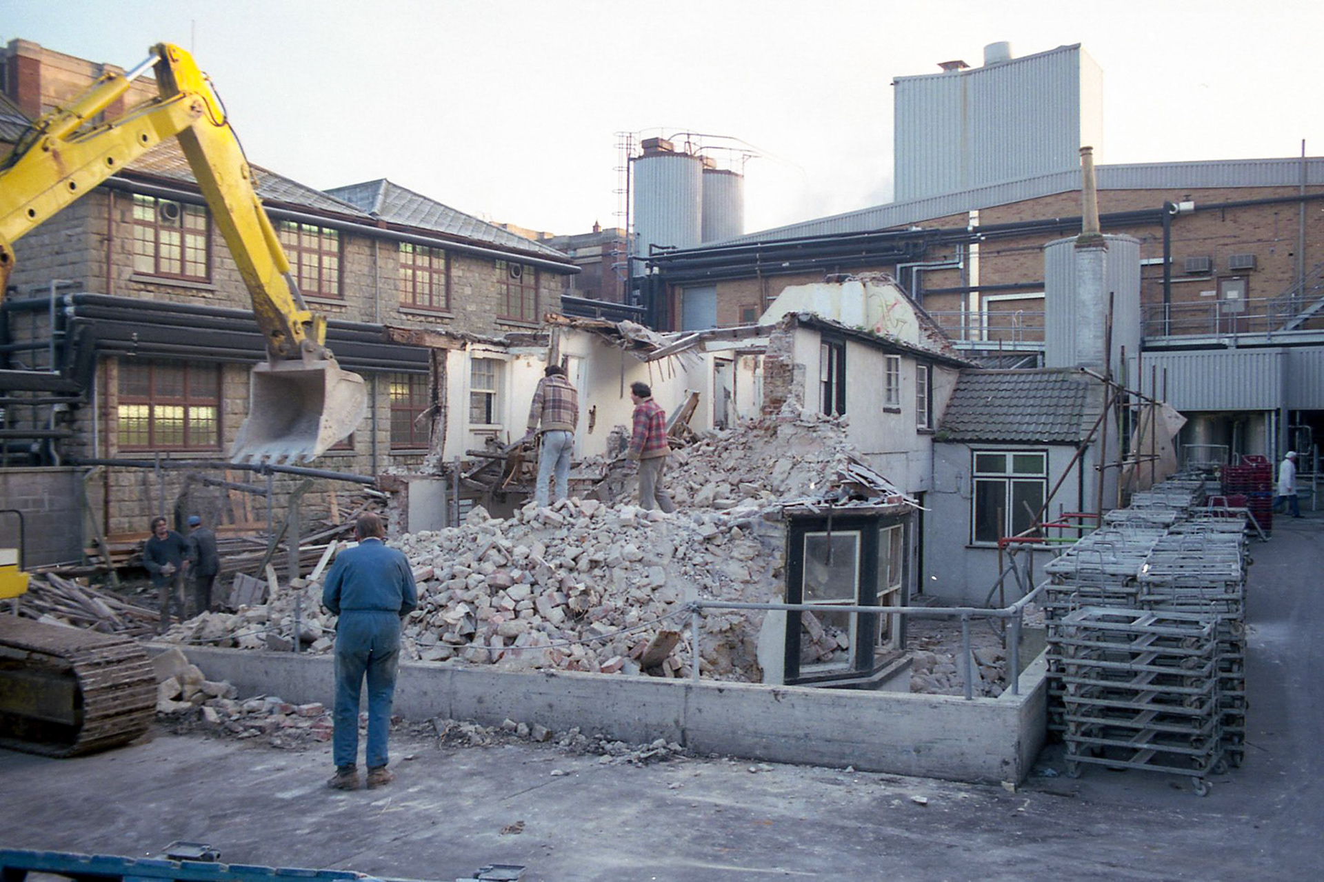 1989c Staplemead. Colin Carpenter comments "The (rather sad) demolition of Staplemead House which was lived in for many years, but had become regional staff offices by the 70's." (Courtesy Colin Carpenter)