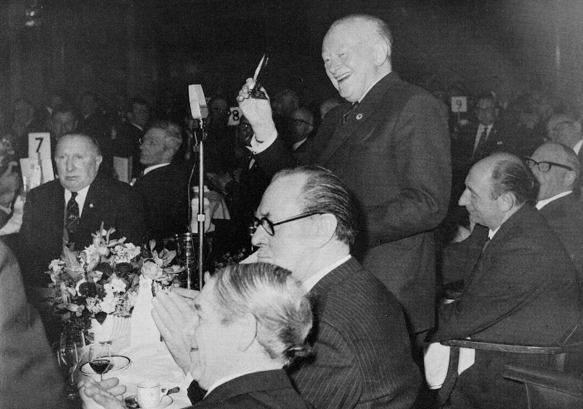 1966 Long Service Dinner, top table, with Walter Nell. Left to right: Dr T.R. Ashton, Mr A.F.H. Briscoe, Mr C.P. Lamont and Mr R. Harvey. (Express News Summer 1966)