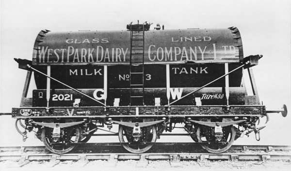 1930s West Park Dairy, based at West Park Farm in Market Lavington had six milk tanker wagons which ran milk from Wiltshire up to London on the Great Western Railway. (Courtesy Market Lavington Museum)