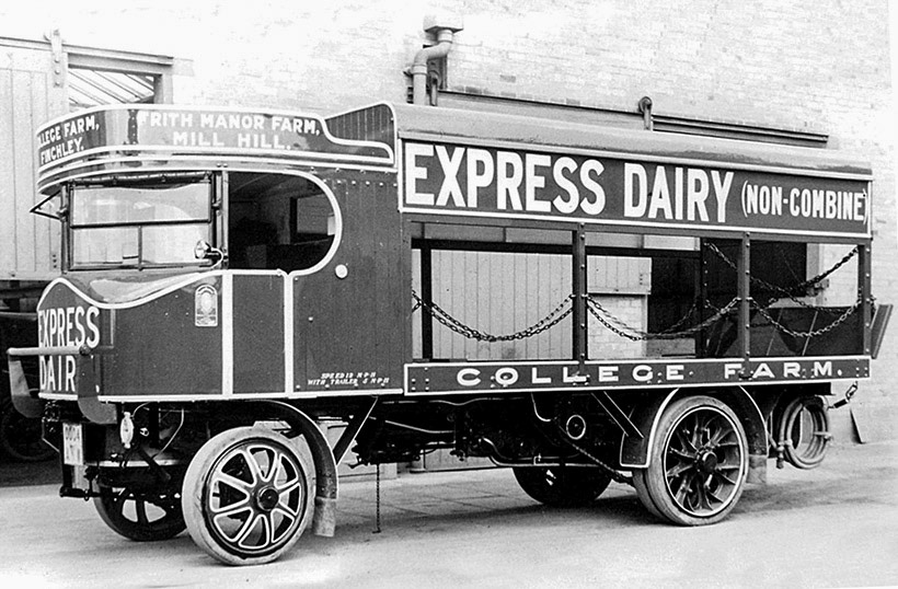1925 First seen at the Commercial Motor Show held at Olympia in 1925, Super Sentinel six-tonner no 6029 became Express fleet no 3, YL 29. During its seven-year stay, the recorded expenditure on renovations and repainting amounted to £48, with an engine and chassis overhaul on the second major ‘docking’ in March 1932, recorded at £23 3s 8d. It was traded into Leyland Motors eight months later, realising £30, and it would appear from surviving records that it enjoyed quite a long second life in the Liverpool area. (Courtesy The Express Dairy Motorised Fleet, Allan Bedford, Heritage Machines)