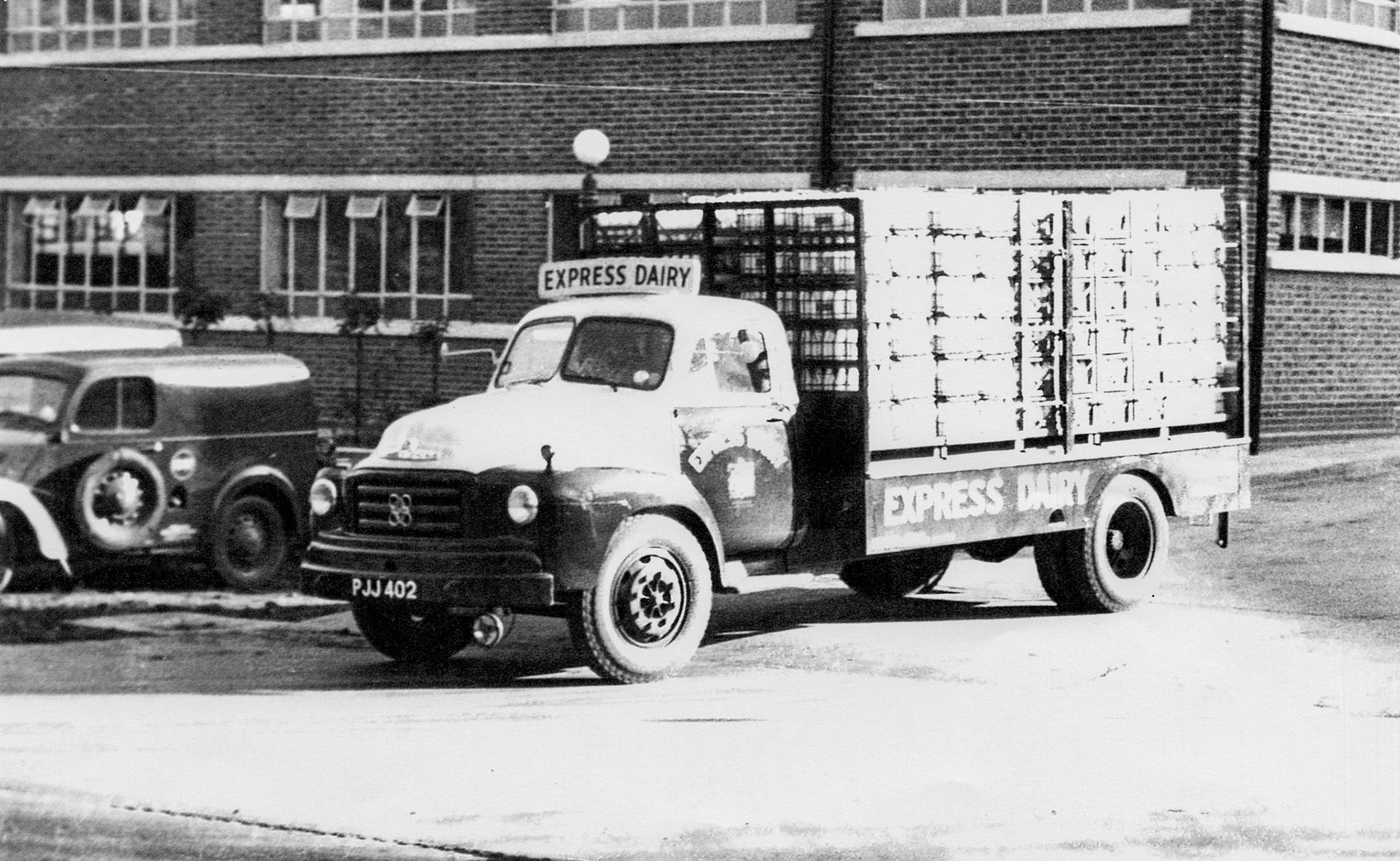1950s South Morden Rigid Truck PJJ 402 (Courtesy Paul Luke)