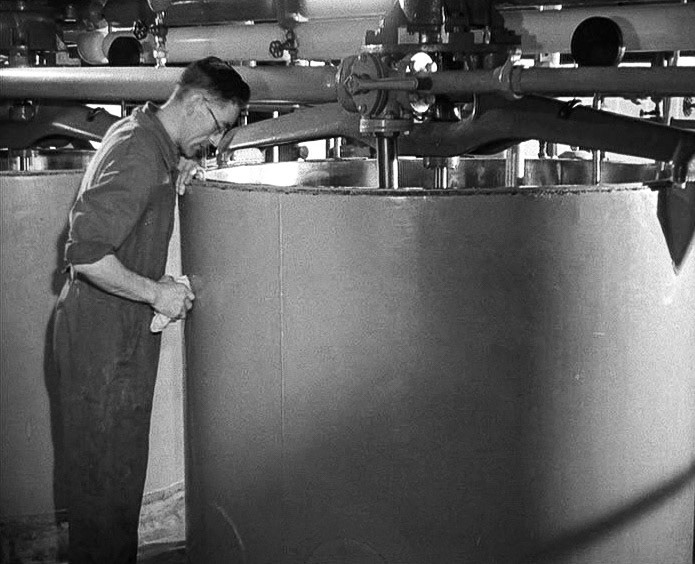 1940's Tower Creameries, later Mitcham Foods, part of Express. Mixing oils. (Courtesy British Instructional Films, British Pathé)