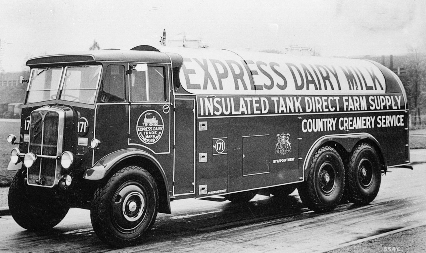 1930s AEC 'Direct Farm Supply Insulated Tank' Co:171. (Courtesy Paul Luke)