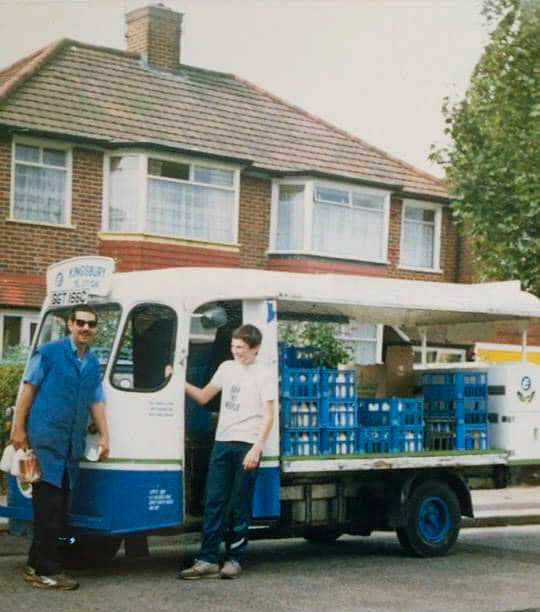 1970's Kingsbury GGT 166C (1965 Reg). Ossy Tossoun comments "Oh my god a milk boy!!! Get arrested for that these days" (Courtesy Ossy Tossoun)
