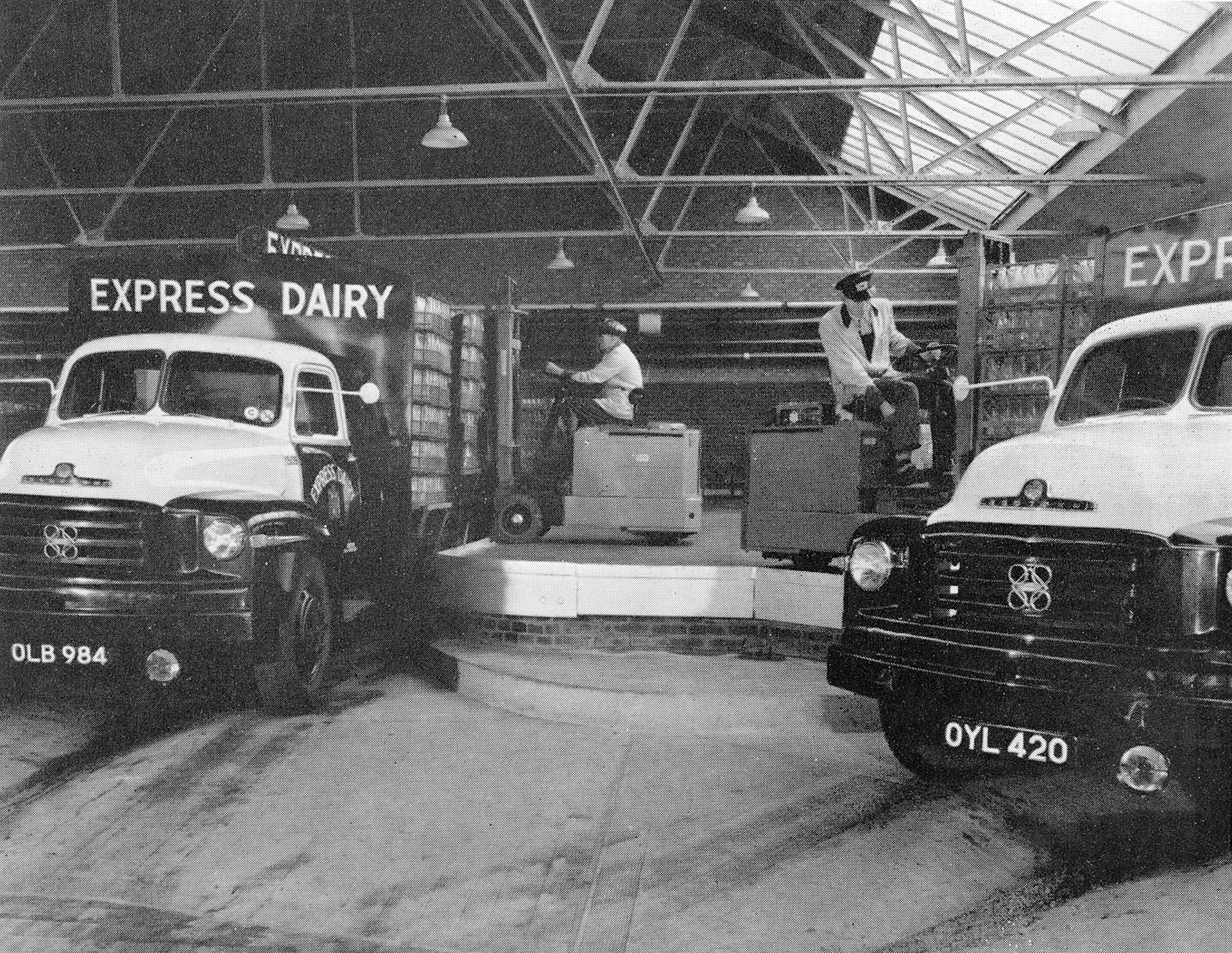 1955 South Morden-Unloading empties (Image from Official Opening Brochure, courtesy Paul Luke)