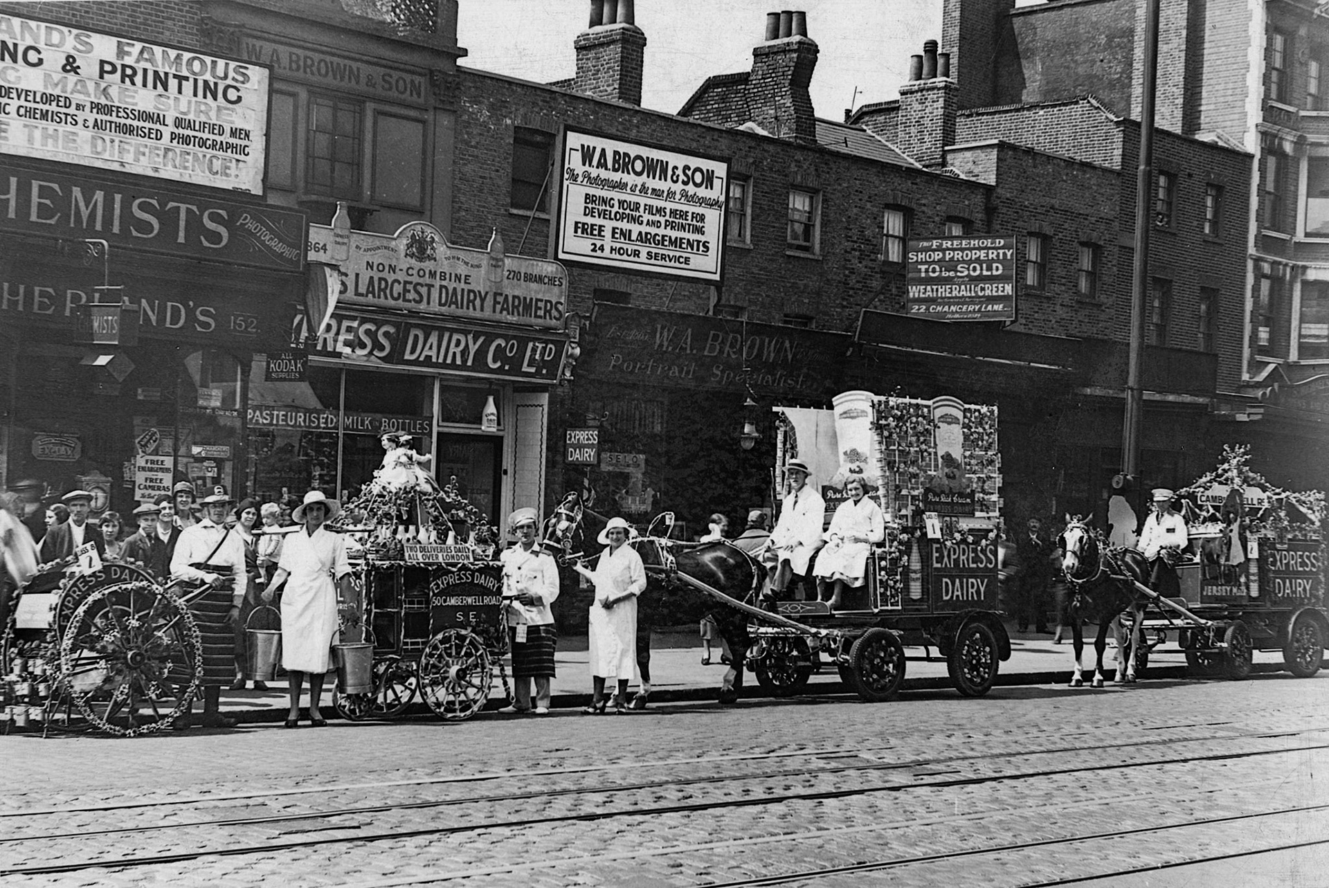 1934 Parade outside Express Shop at 154 Camberwell Road, London. (Courtesy Paul Smith)