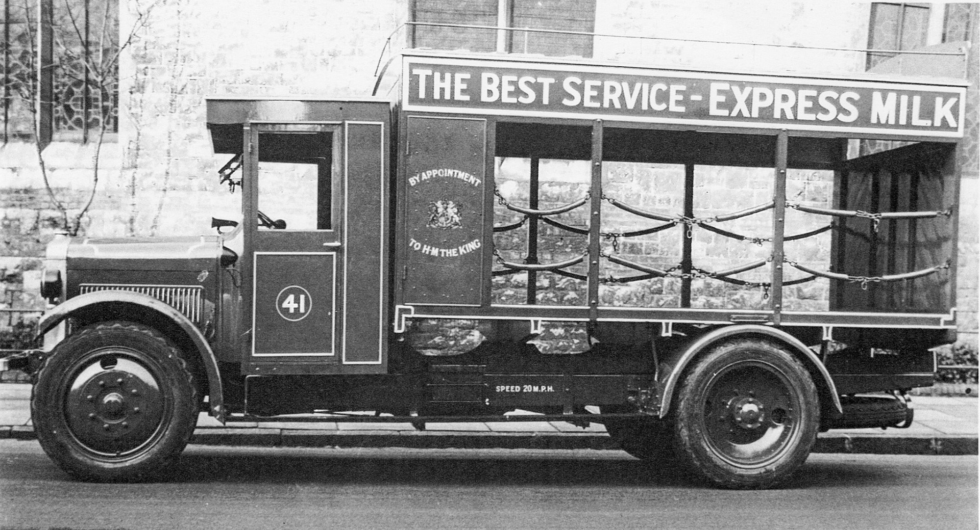 1930s Co: 41, pneumatic tyred rigid truck.(Courtesy Paul Luke)