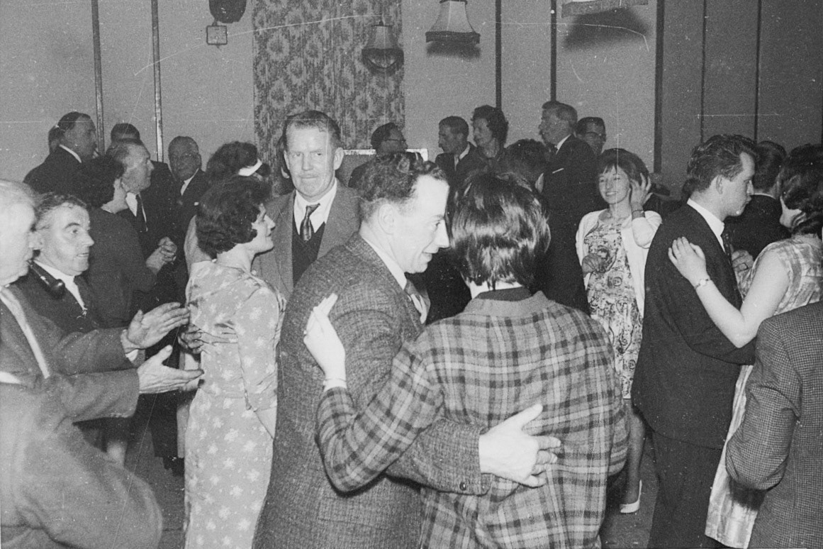 Patrica Purslow comments "The lady in the spotted dress 💕my Mum Mary Rowson" Lavinia Morgan adds Paddy Abbey, dancing with the lady in the spotted dress".  (Joe Lyons Collection)