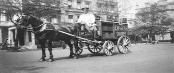 Horse drawn float in London. (Courtesy Richard Gaylard)