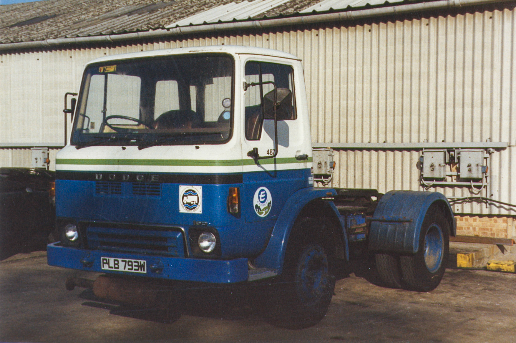 1980 Reg Dodge PLB 793W, Co: 487 at South Morden. (Courtesy Paul Luke)