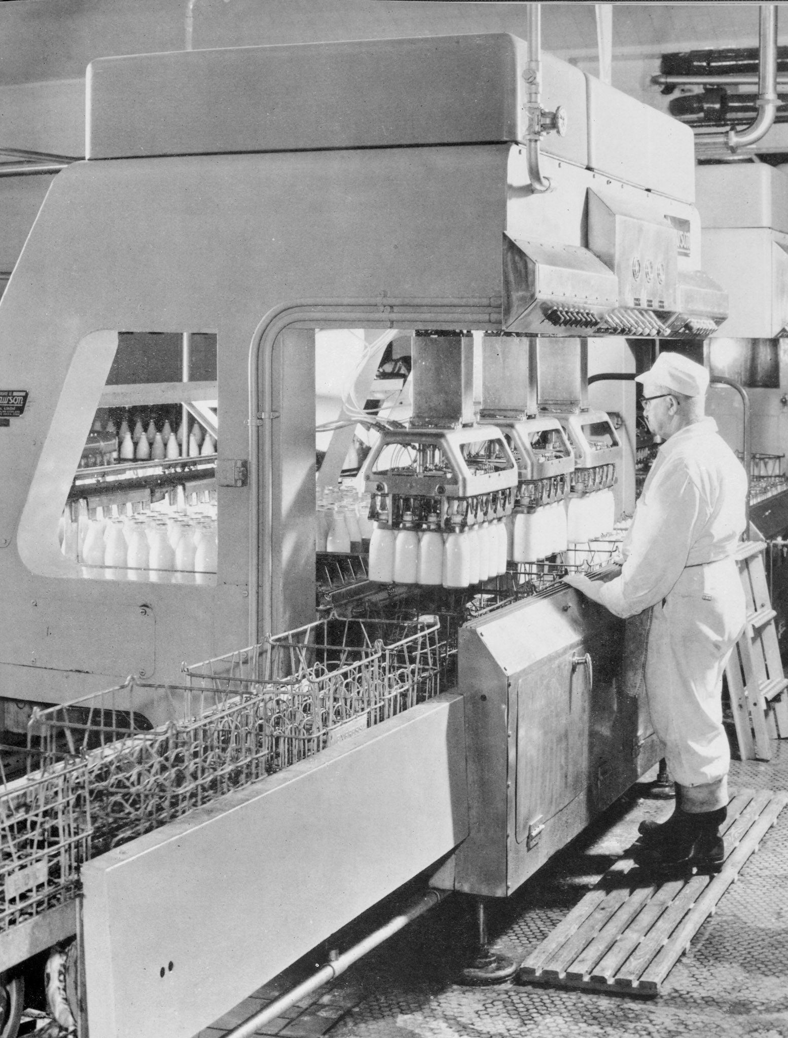 1962 Bromley Processing-Arthur 'Digger' Brothwell operates the recrater. (Express News Autumn)