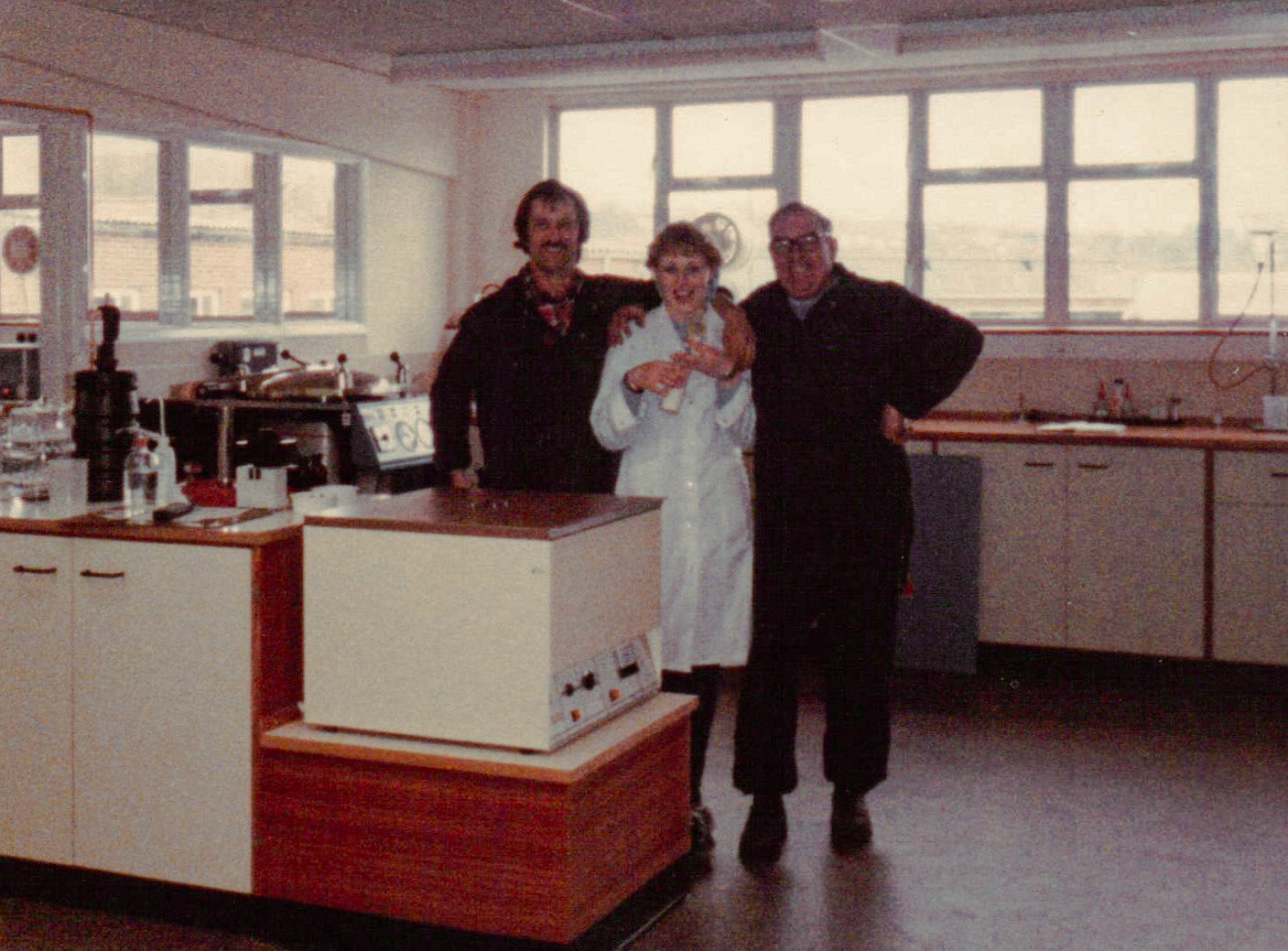1984 Exeter Laboratory, taken on March 1st with Melvin, Tracey and Harry (Courtesy Wendy Hawker)