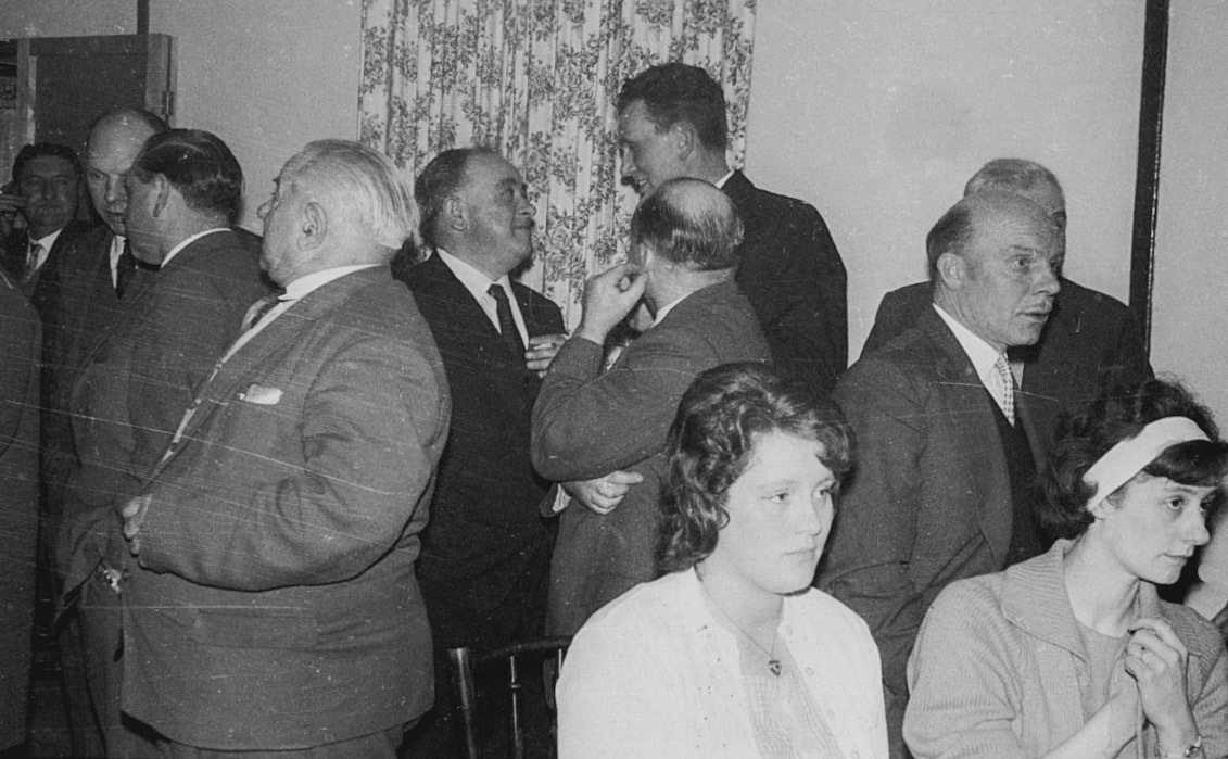 1964 Heather Williams (R) and Anne Warburton (L)  (Joe Lyons Collection)