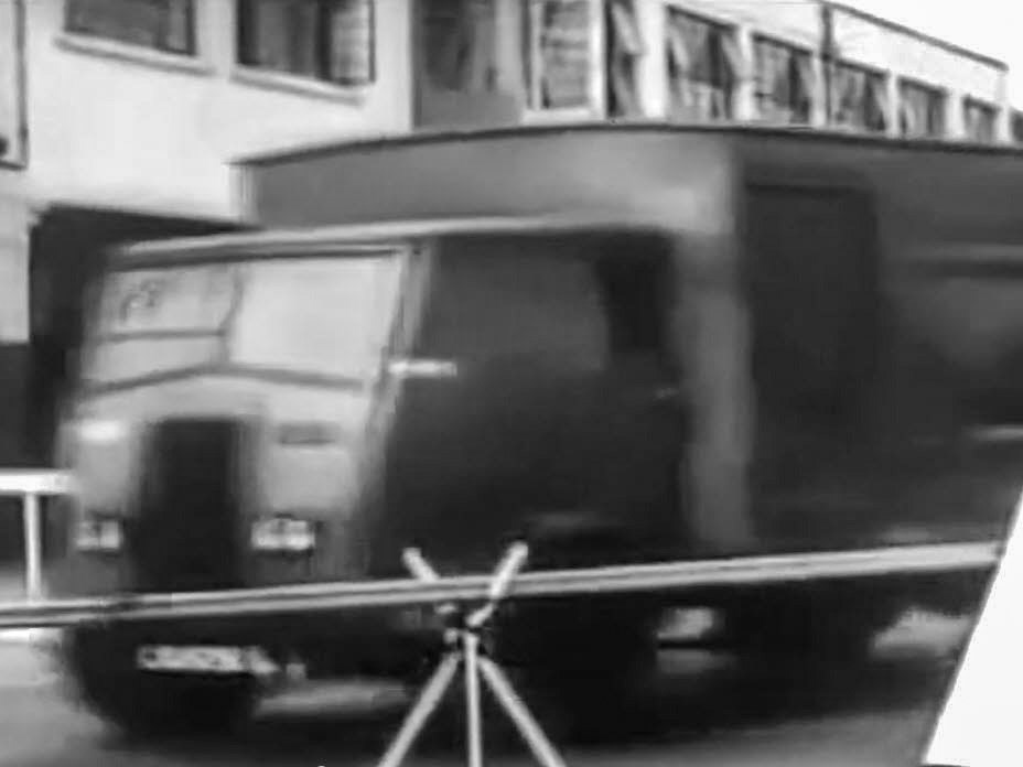 1936 Independent Wholesale Dairies, Harrow Road bottling centre had a fleet of Thornycroft 'Sturdy' 5/6 ton diesel lorries. (Stills from Thornycroft promotional video, courtesy Classic Vehicle Channel, YouTube)