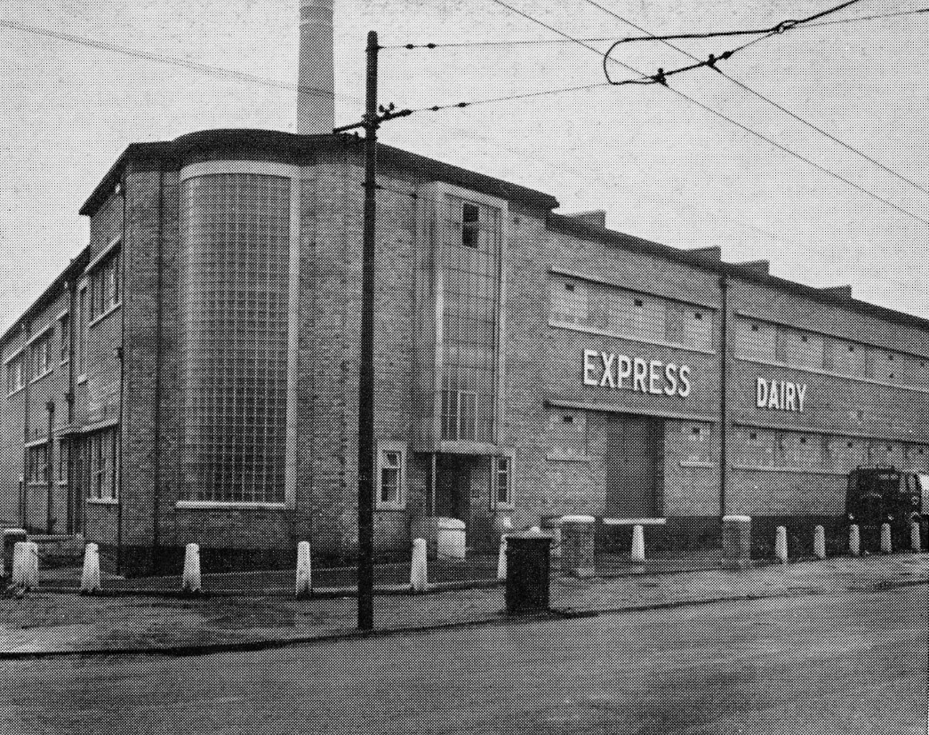 1964 New Bradford Dairy, White Abbey Road. Susan Green comments "My dad Cyril Donkin was the processing manager there and he also used to take school children round to see the working dairy. His office was at the front of the dairy. I used to go and see Dorothy in the lab and watch her testing the milk. Happy days. Dad received a silver cigarette box for 25 years service and a gold watch for 30 years service. We moved from Batley to Bradford when he got the job, which came with the house we lived in. My parents went on to buy the house from the dairy when my dad left there."  (From Express Story 1864 - 1964)